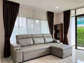 Haus zur Miete mit 3 Zimmer in Bang Kapi, Bangkok