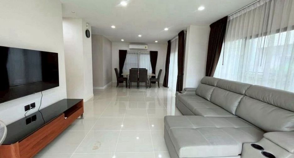 Haus zur Miete mit 3 Zimmer in Bang Kapi, Bangkok