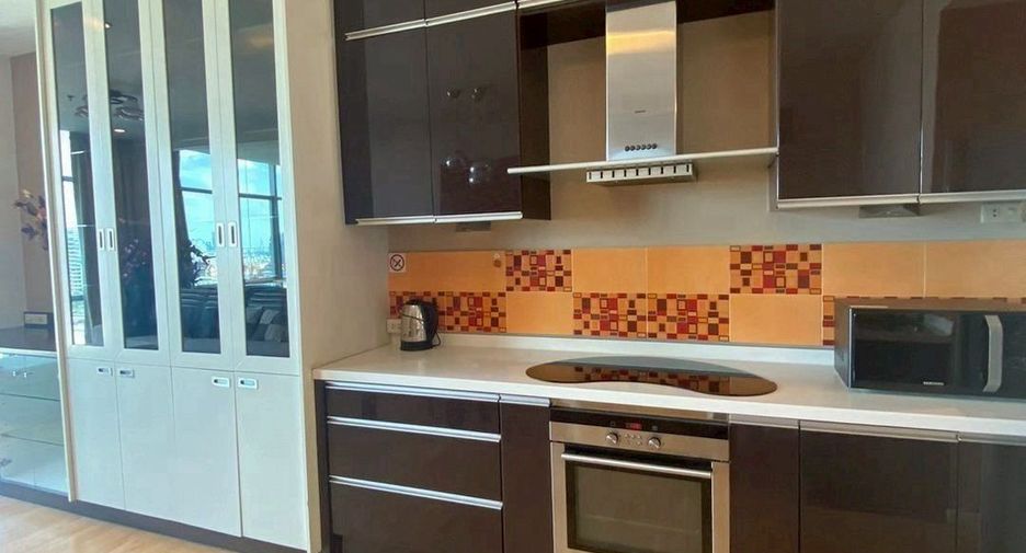 À louer et à vendre 2 chambres condo à Sathon, Bangkok