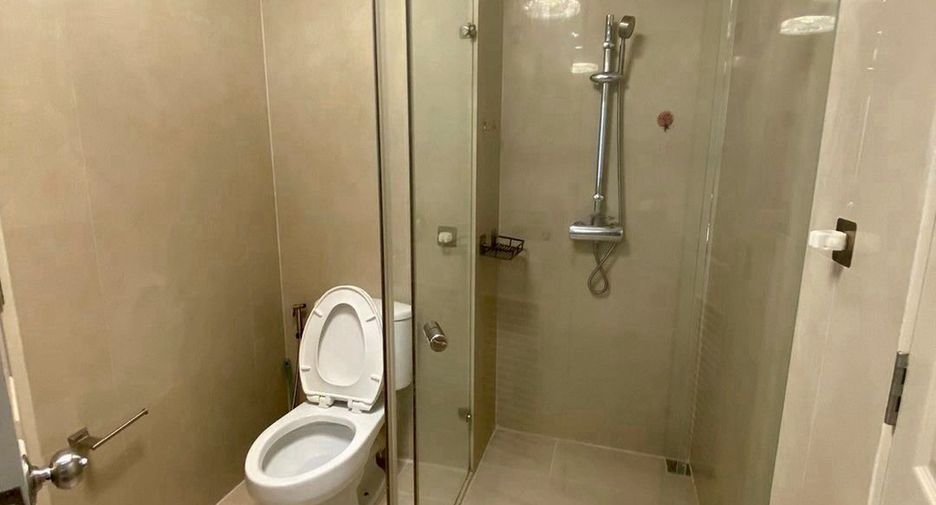 À louer et à vendre 2 chambres condo à Sathon, Bangkok