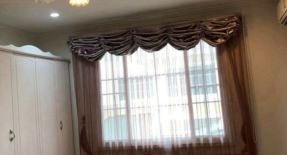 For rent 5 bedrooms house in Taling Chan, Bangkok