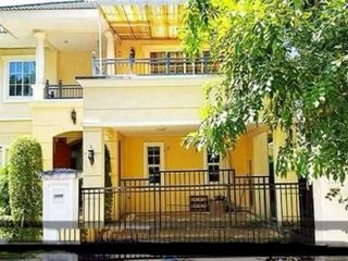 Haus zur Miete mit 5 Zimmer in Taling Chan, Bangkok