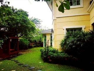 Haus zur Miete mit 5 Zimmer in Taling Chan, Bangkok