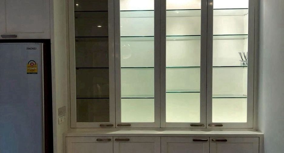 For rent 5 bedrooms house in Taling Chan, Bangkok