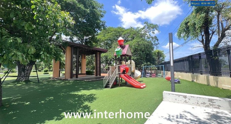For sale 3 bedrooms house in Bang Bo, Samut Prakan