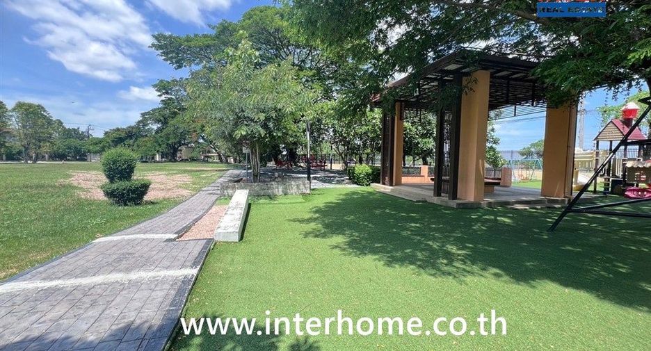 For sale 3 bedrooms house in Bang Bo, Samut Prakan