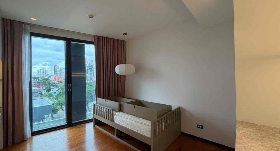 Продажа 3 спальни кондо в Щаттхана, Бангкок