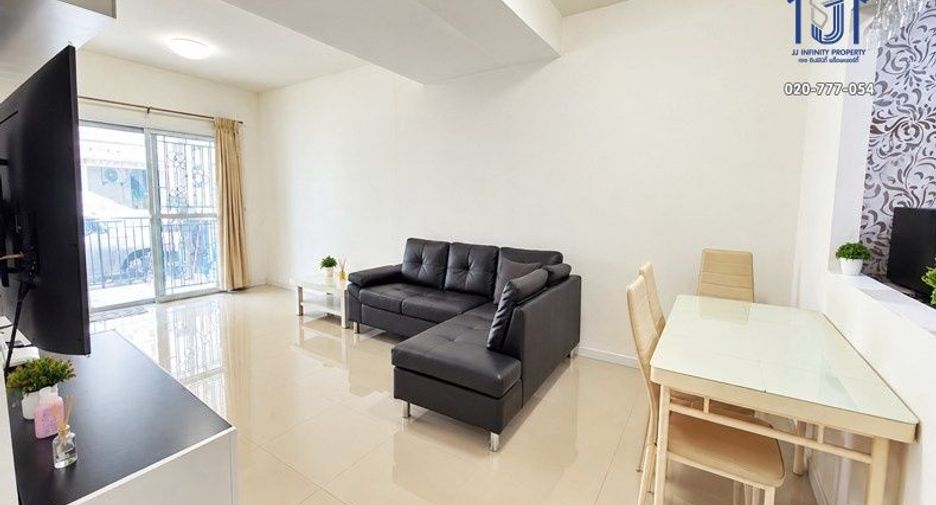 Продажа 4 спальни таунхаус в Mueang Pathum Thani, Патумтани