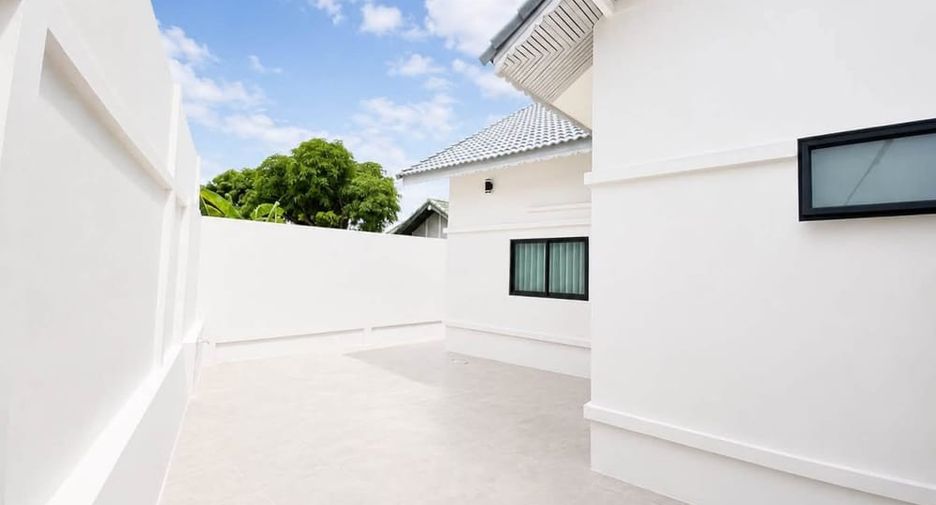 Villa zum Kauf mit 3 Zimmer in Bang Lamung, Chonburi