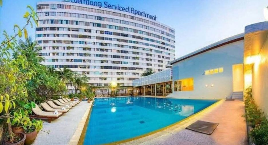 For sale 1 bed condo in Si Racha, Chonburi