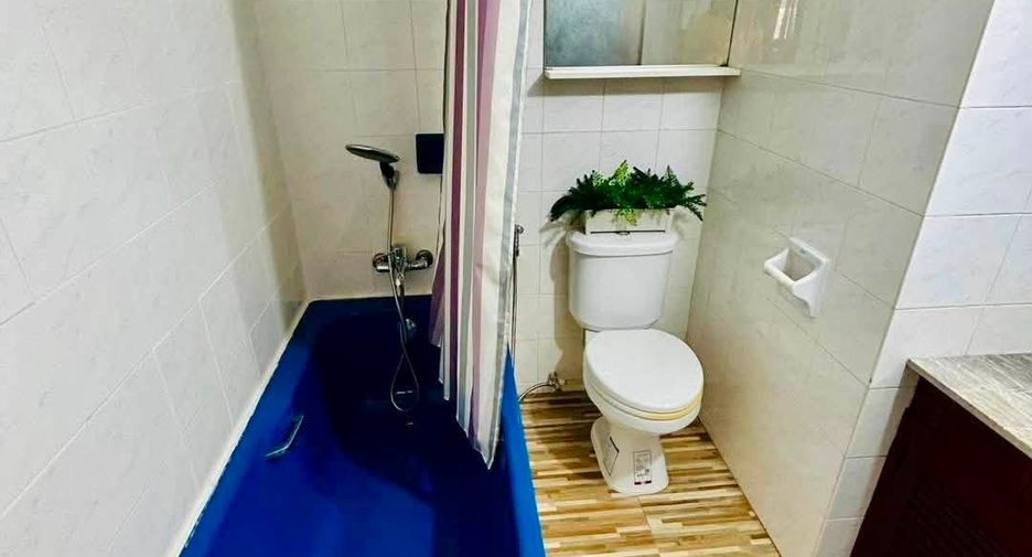 For sale 1 bed condo in Si Racha, Chonburi