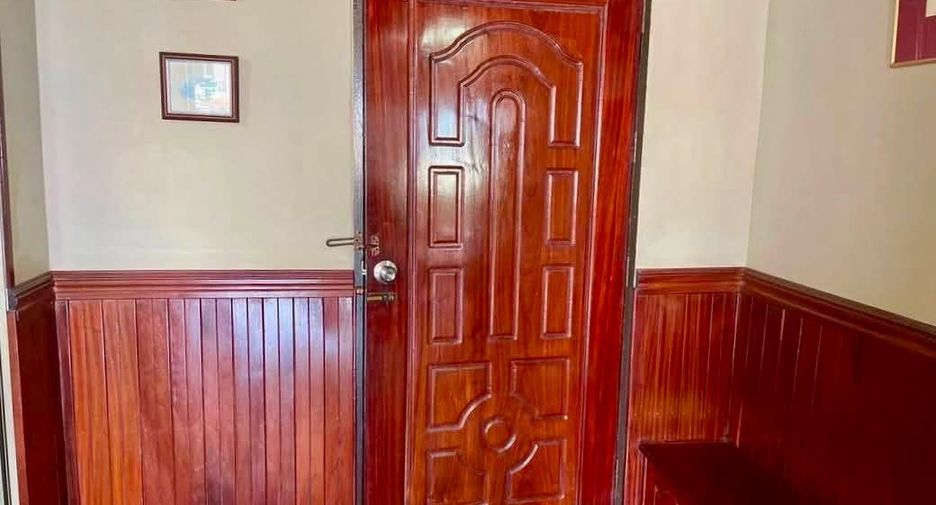 For sale 1 bed condo in Si Racha, Chonburi