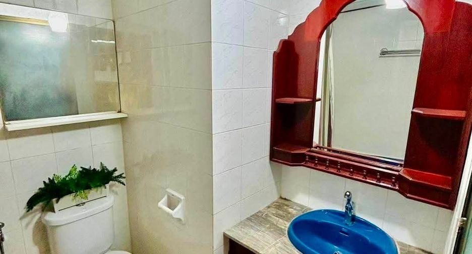 For sale 1 bed condo in Si Racha, Chonburi