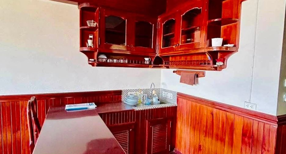 For sale 1 bed condo in Si Racha, Chonburi