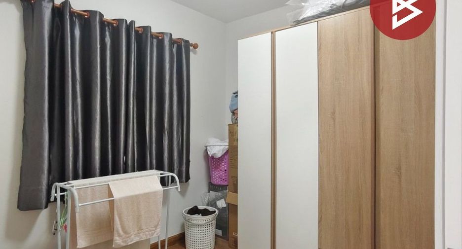 For sale 4 bedrooms townhouse in Krathum Baen, Samut Sakhon