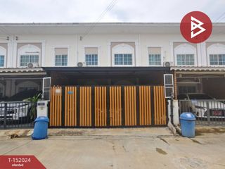 For sale 4 bedrooms townhouse in Krathum Baen, Samut Sakhon