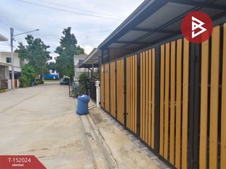 For sale 4 bedrooms townhouse in Krathum Baen, Samut Sakhon