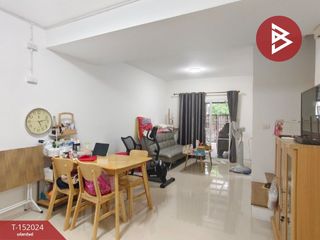For sale 4 bedrooms townhouse in Krathum Baen, Samut Sakhon