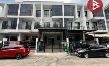 For sale 3 bedrooms townhouse in Mueang Samut Prakan, Samut Prakan