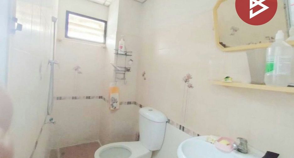 For sale 3 bedrooms retail Space in Lat Krabang, Bangkok
