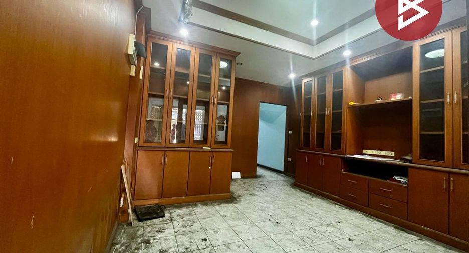 À vendre 4 chambres local commercial à Bang Sue, Bangkok