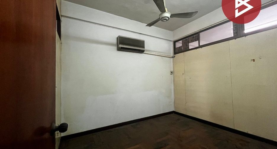 À vendre 4 chambres local commercial à Bang Sue, Bangkok