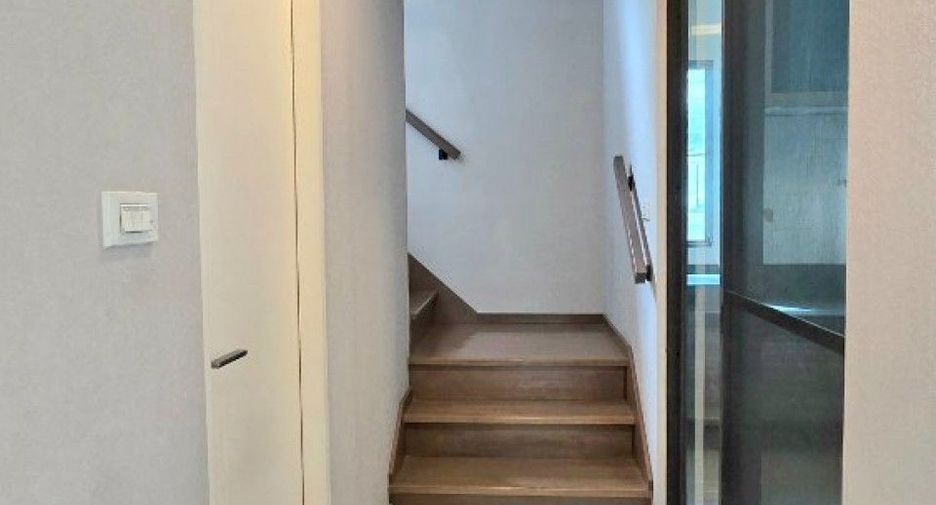For sale 4 bedrooms house in Bang Phli, Samut Prakan