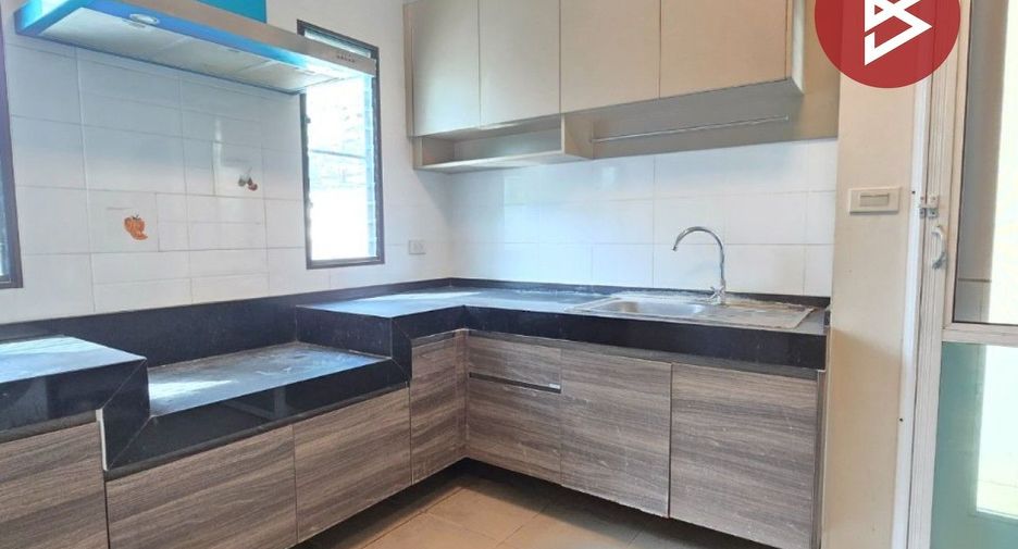 For sale 4 bedrooms house in Bang Phli, Samut Prakan