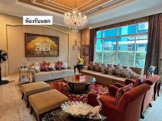 For sale 3 bedrooms house in Taling Chan, Bangkok