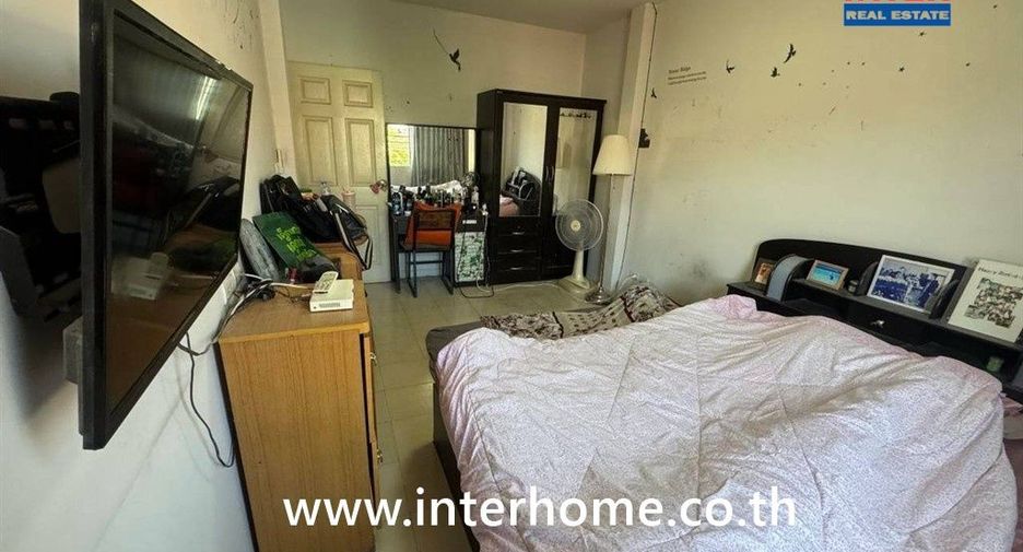 Reihenhaus zum Kauf mit 3 Zimmer in Mueang Pathum Thani, Pathum Thani