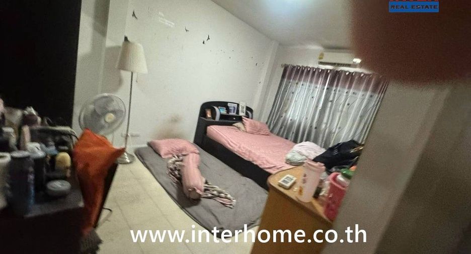 Reihenhaus zum Kauf mit 3 Zimmer in Mueang Pathum Thani, Pathum Thani