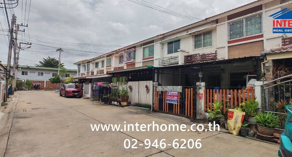 Reihenhaus zum Kauf mit 3 Zimmer in Mueang Pathum Thani, Pathum Thani