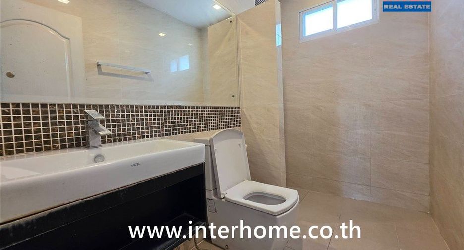 Haus zum Kauf mit 3 Zimmer in Min Buri, Bangkok