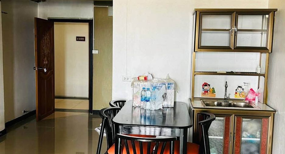 For sale 1 bed condo in Si Racha, Chonburi