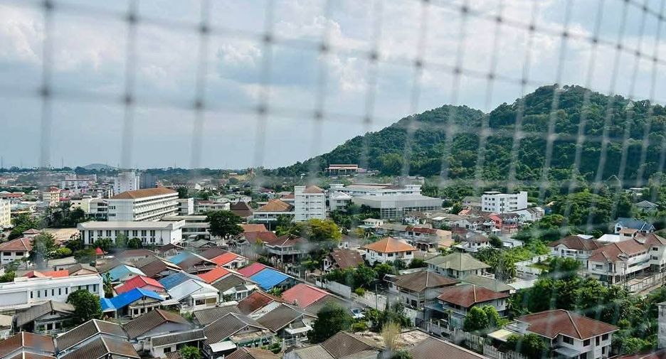 For sale 1 bed condo in Si Racha, Chonburi