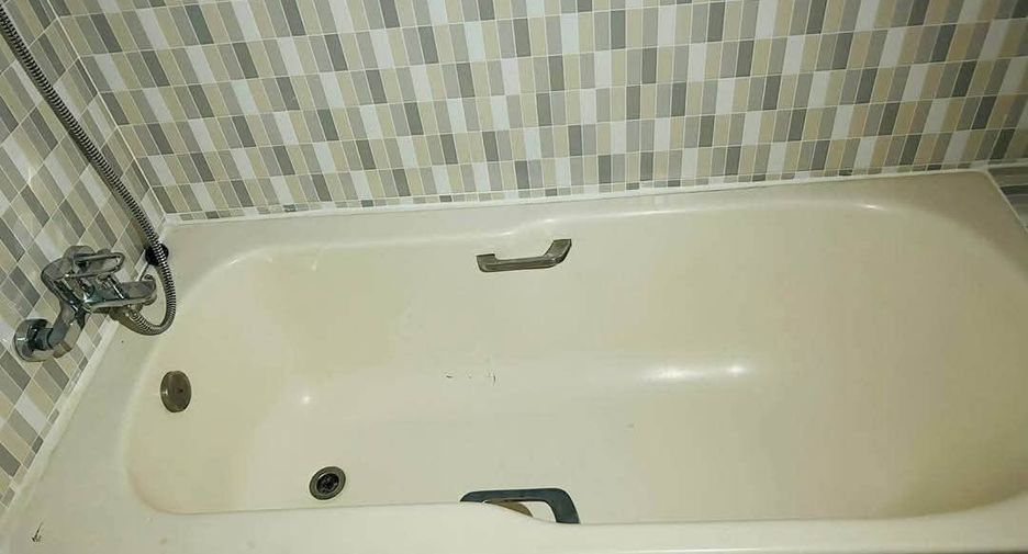 For sale 1 bed condo in Si Racha, Chonburi