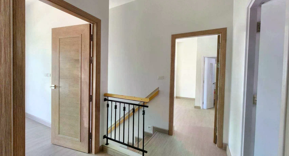 Продажа 4 спальни дом в Ханг Донг, Чианг Маи