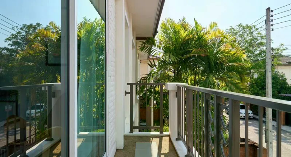 For sale 3 bedrooms house in San Kamphaeng, Chiang Mai
