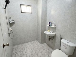 Casa adosada en venta de 4 habitaciones en Mueang Chon Buri, Chonburi
