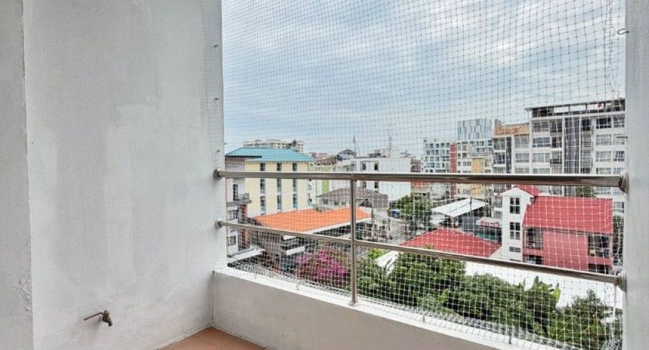 For sale 1 bed condo in Mueang Chon Buri, Chonburi