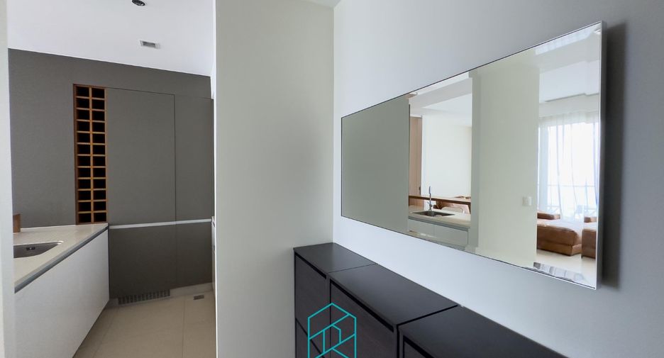 For rent 1 bed condo in Sathon, Bangkok