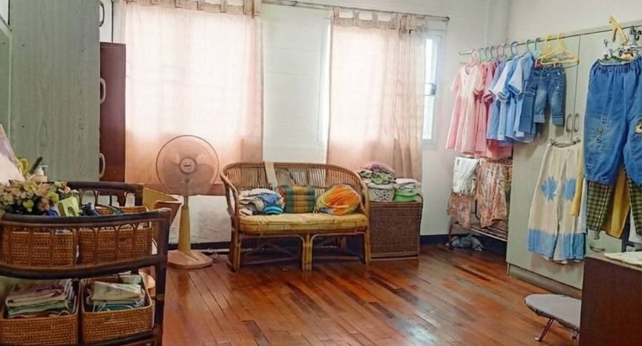 出售 4 卧室 联排别墅 在 Mueang Nonthaburi, Nonthaburi