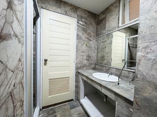 Аренда и продажа 5 спальни таунхаус в Суан Луанг, Бангкок