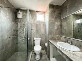 Аренда и продажа 5 спальни таунхаус в Суан Луанг, Бангкок