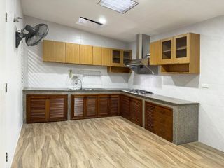 Аренда и продажа 5 спальни таунхаус в Суан Луанг, Бангкок