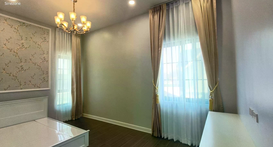 For sale 3 bedrooms villa in Saraphi, Chiang Mai