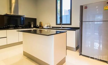 Casa en venta de 4 habitaciones en Suan Luang, Bangkok