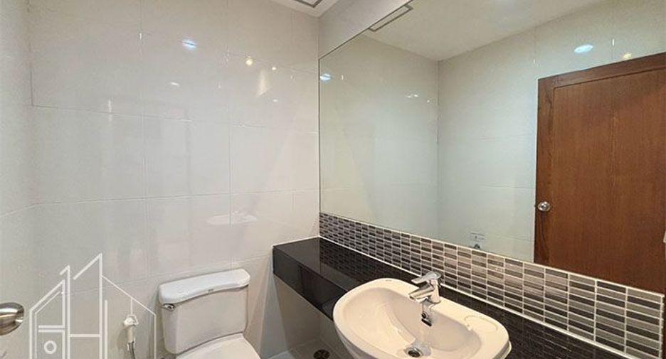 Wohnung zur Miete mit 2 Zimmer in Khlong Toei, Bangkok