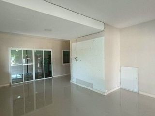 Casa adosada en venta de 1 habitaciones en Bang Bua Thong, Nonthaburi