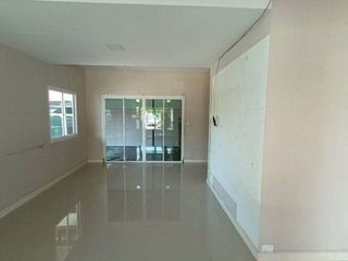 Casa adosada en venta de 1 habitaciones en Bang Bua Thong, Nonthaburi